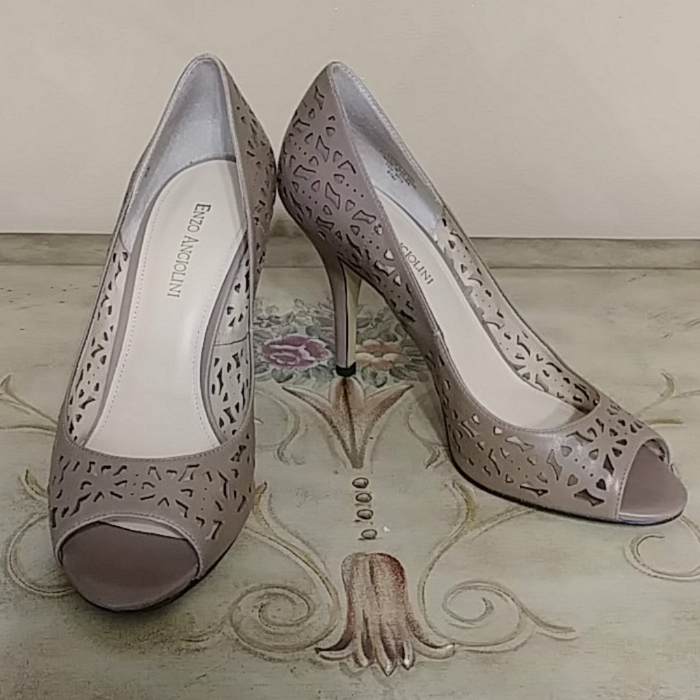 Enzo Angiolini Dark Taupe size 9 1/2 M High Heel